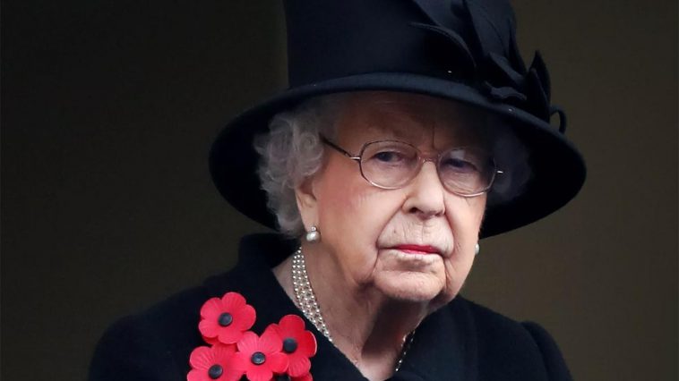 Elisabeth II hors d'elle après des accusations de racisme : cette réplique implacable de la reine