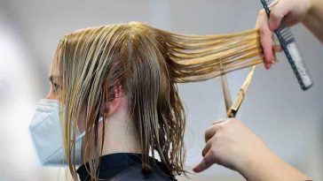 Coiffure après 50 ans : 3 types de coupes de cheveux qu'il faut éviter !